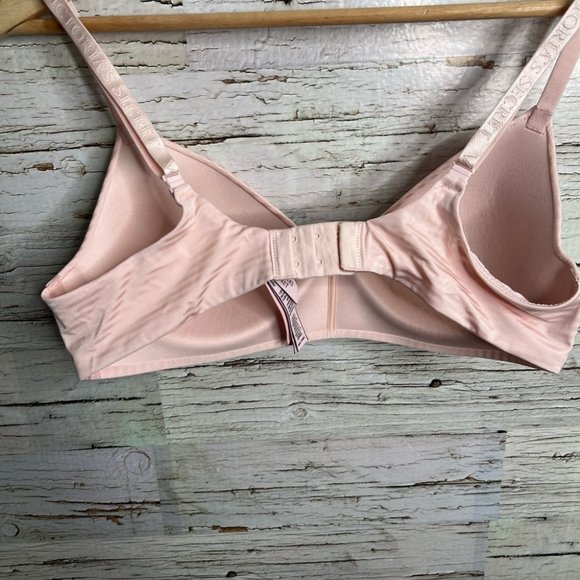 Victoria Secret Tee Shirt Lightly Lined Wireless Bra pink striped 36C - Picture 9 of 9